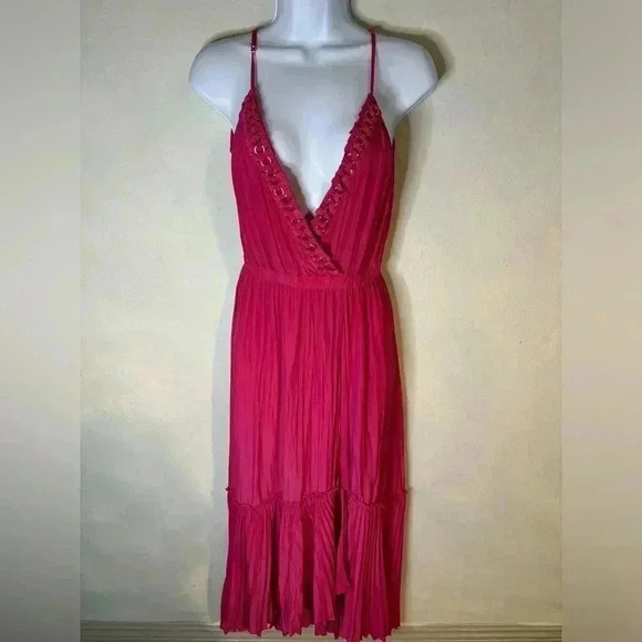 Tori‎ Embellished Midi Dress In Paradise Pink - Picture 2 of 8